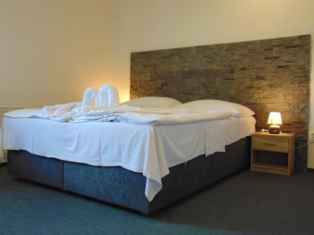 Hotel Isora Ostrava Bagian luar foto