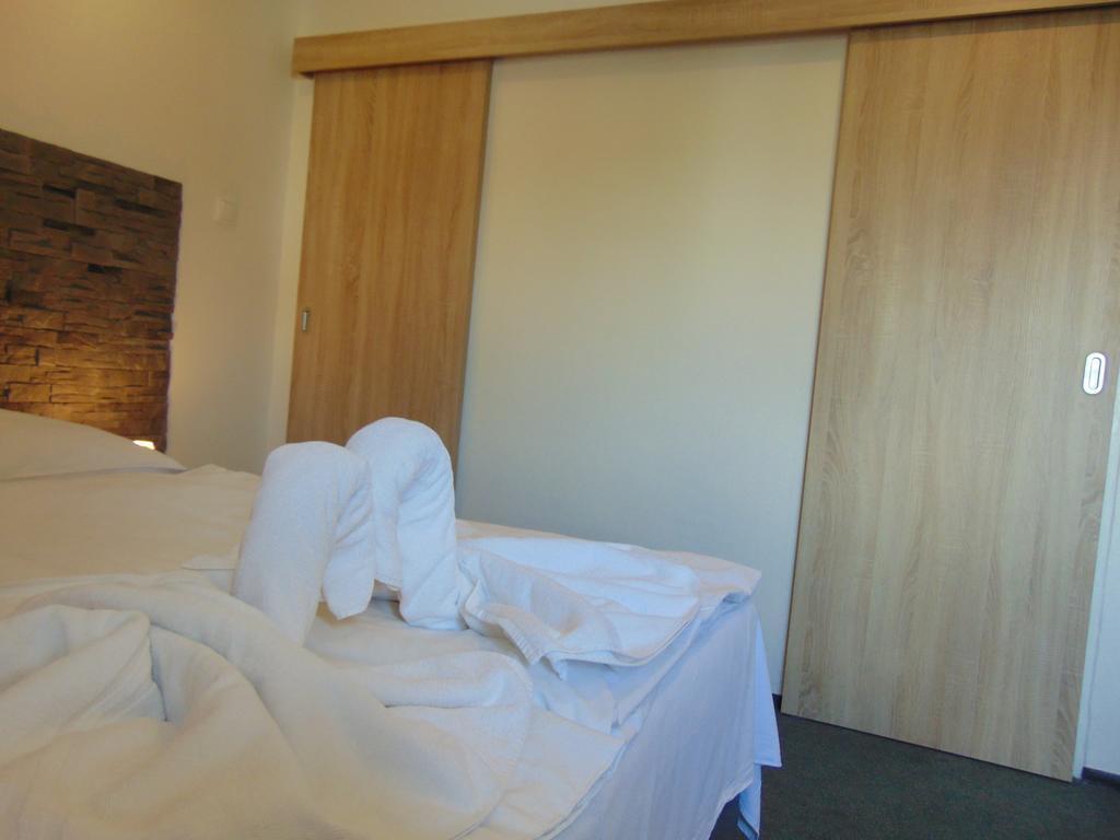 Hotel Isora Ostrava Bagian luar foto