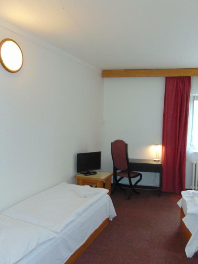 Hotel Isora Ostrava Bagian luar foto